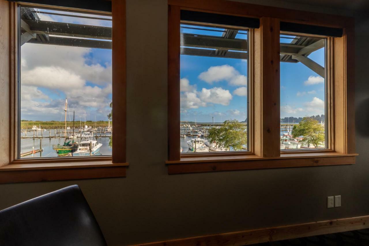 At The Helm Hotel Ilwaco Zewnętrze zdjęcie